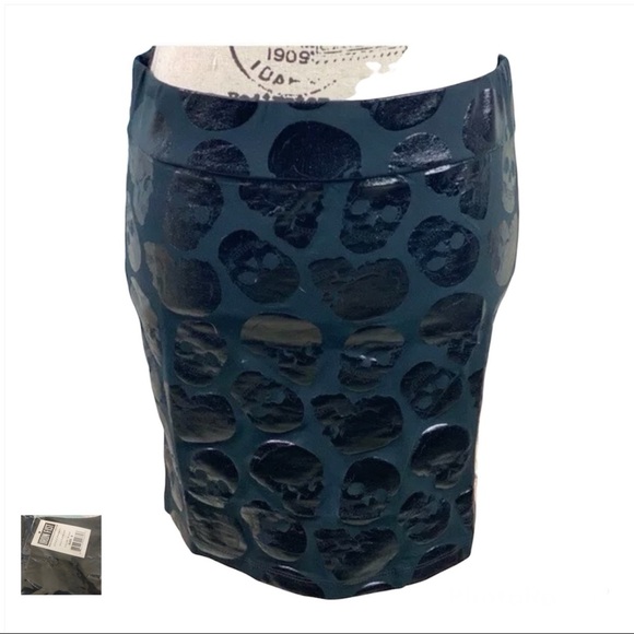 Iron Fist NWT Black Skullz Club Mini Skirt - Picture 2 of 13